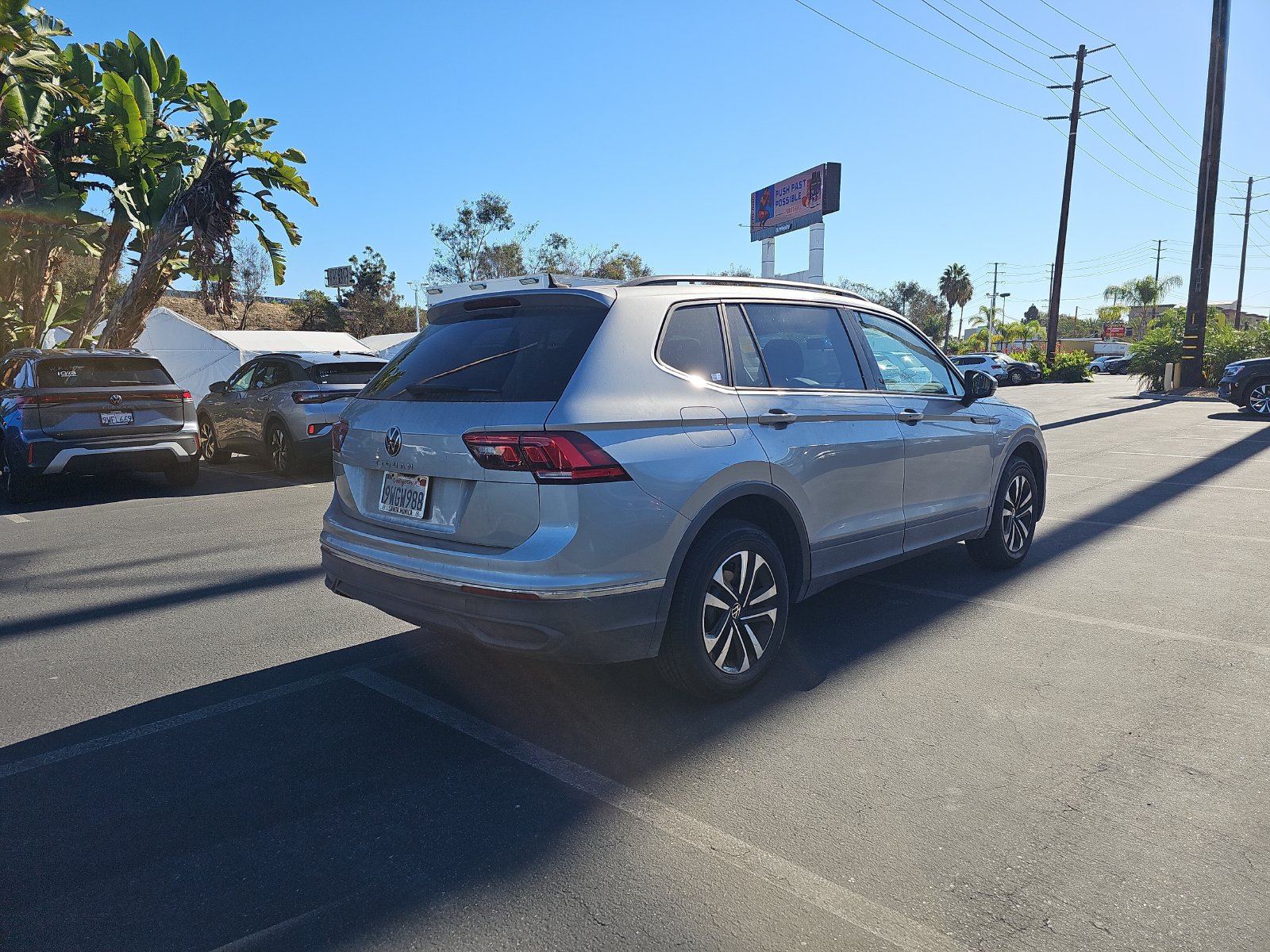 Used 2022 Volkswagen Tiguan S FWD image 5