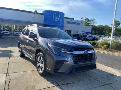 Used 2023 Subaru Ascent Premium w/ Convenience Package AWD/4WD image 2