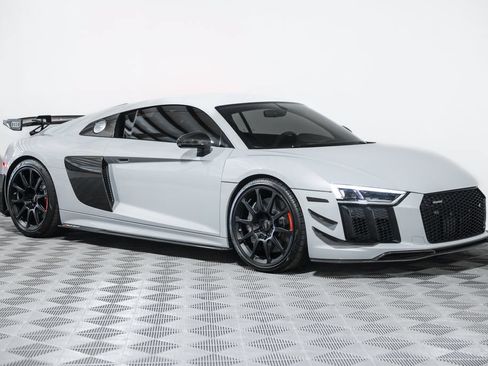 Used 2018 Audi R8 V10 plus AWD/4WD image 9