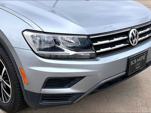 Used 2021 Volkswagen Tiguan SEL AWD/4WD image 29