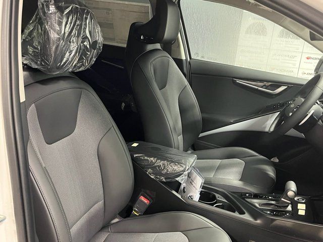 Used 2025 Kia Niro EX Touring FWD image 4