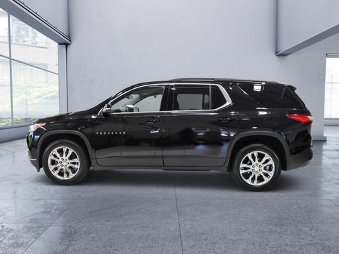 Used 2021 Chevrolet Traverse LT FWD image 3