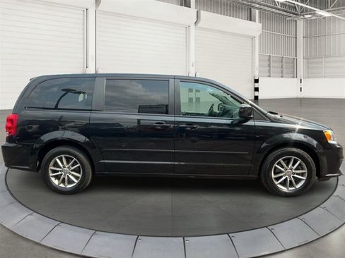 Used 2015 Dodge Grand Caravan SE FWD image 6