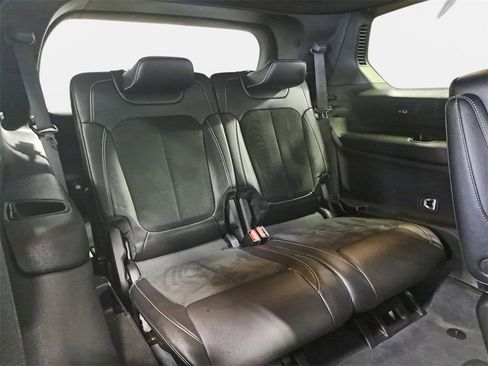 Certified 2023 Jeep Grand Cherokee L Laredo image 13