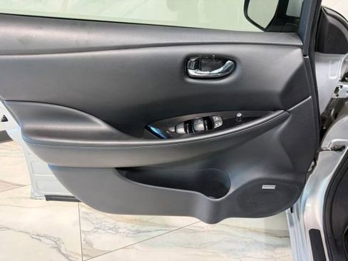 Used 2016 Nissan Leaf SL w/ Premium Package image 60