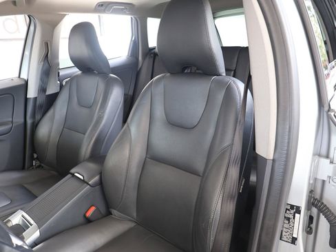 Used 2016 Volvo XC60 T5 Platinum FWD image 20