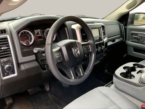 Used 2019 RAM 1500 Classic SLT AWD/4WD image 18