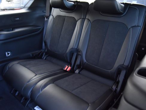 New 2025 Jeep Grand Cherokee L Altitude image 6