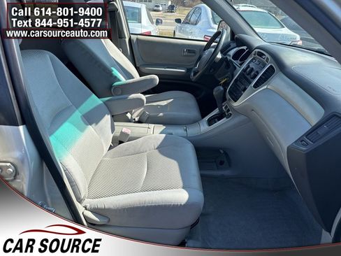 Used 2004 Toyota Highlander 2WD image 25