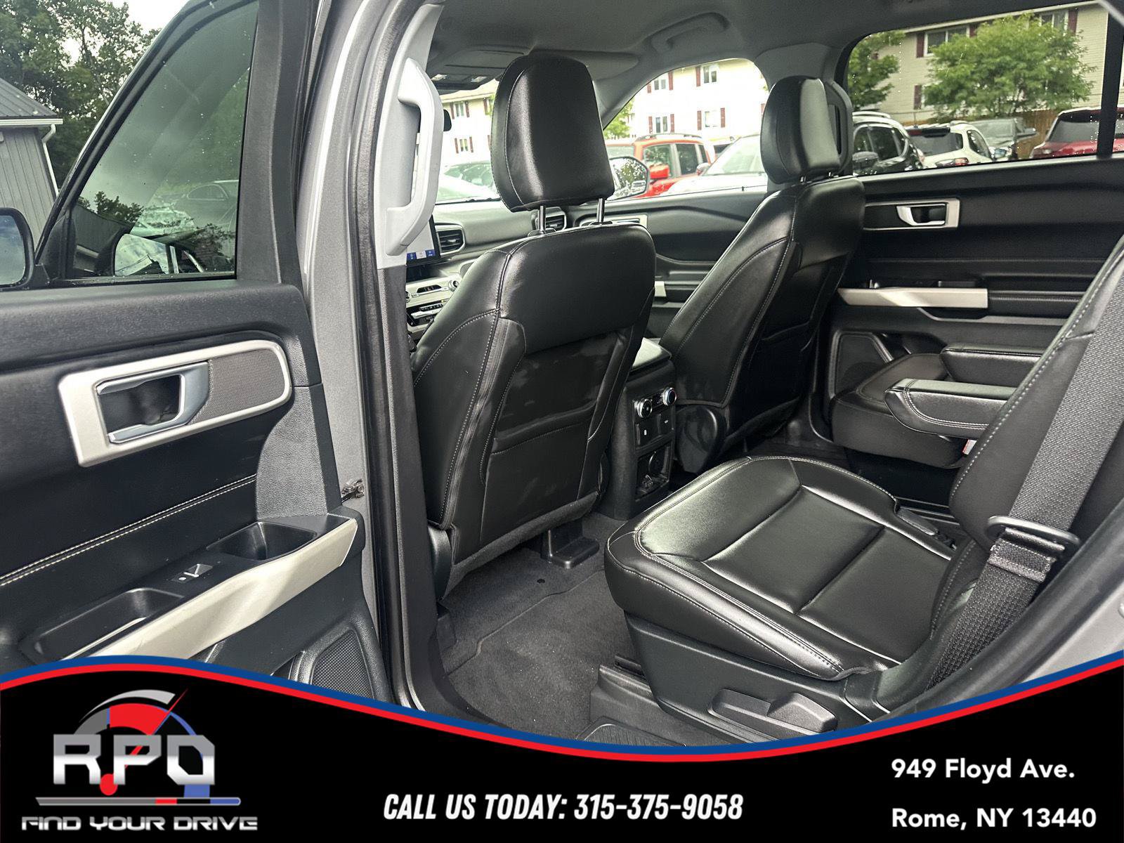 Used 2022 Ford Explorer XLT w/ Equipment Group 202A AWD/4WD image 26