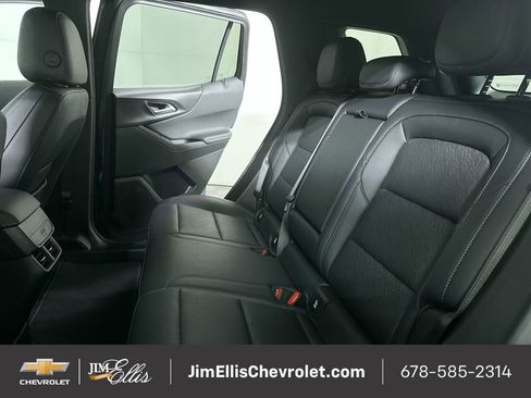 Certified 2025 Chevrolet Traverse LT image 25
