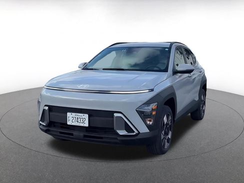 Used 2025 Hyundai Kona SEL image 7
