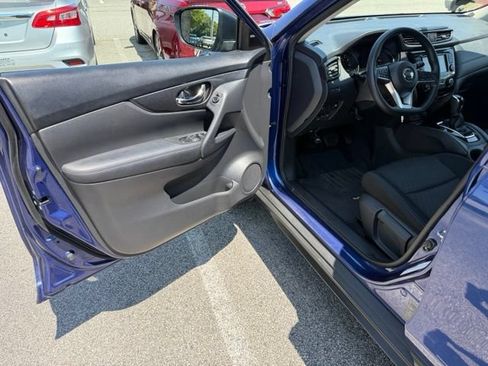 Used 2018 Nissan Rogue S AWD/4WD image 15