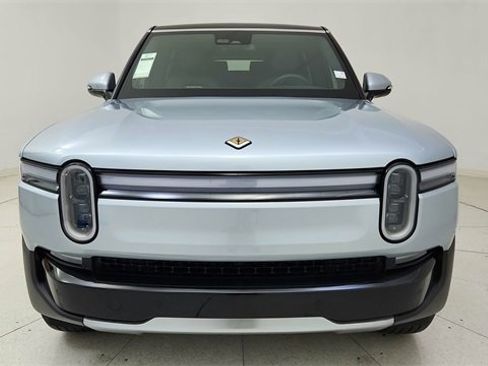 Used 2025 Rivian R1S Adventure image 2