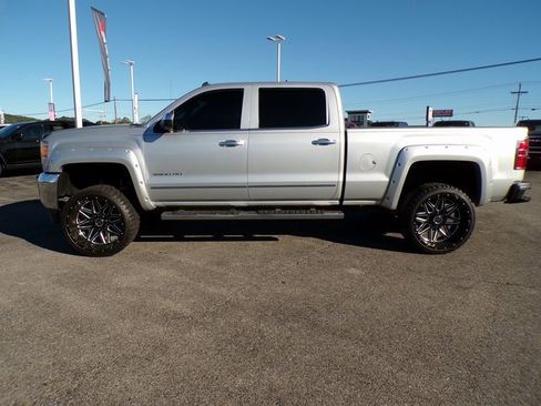 Used 2015 GMC Sierra 2500 SLT w/ Driver Alert Package image 2