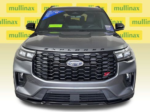 Certified 2025 Ford Explorer ST AWD/4WD image 11