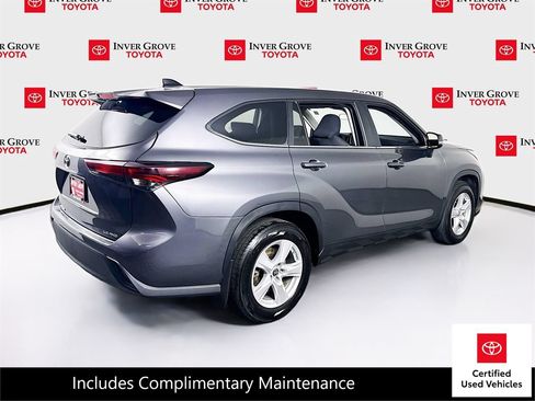 Certified 2024 Toyota Highlander LE AWD/4WD image 5
