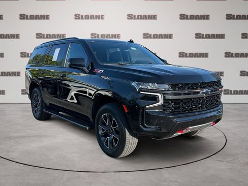 Used 2022 Chevrolet Tahoe Z71 w/ Luxury Package AWD/4WD image 7