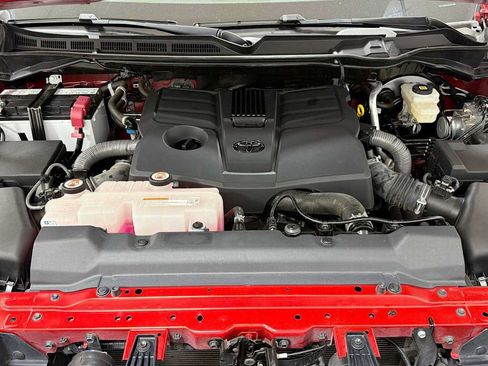 Used 2022 Toyota Tundra SR5 w/ TRD Off-Road Premium Package AWD/4WD image 30