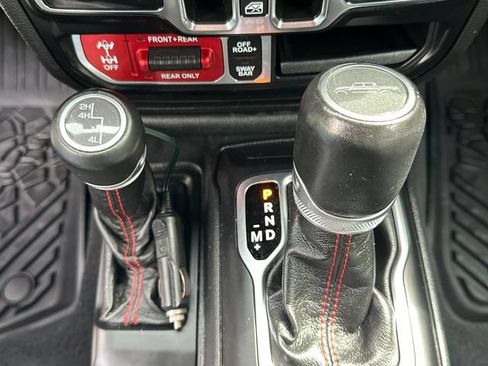 Used 2021 Jeep Gladiator Rubicon AWD/4WD image 33