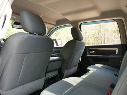 Used 2016 RAM 2500 SLT image 24