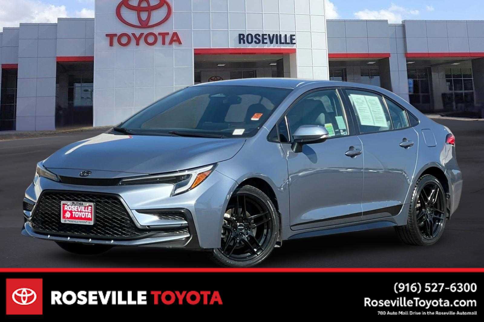 Used 2025 Toyota Corolla SE FWD image 1