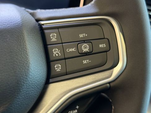 New 2026 Jeep Grand Wagoneer Limited AWD/4WD image 26