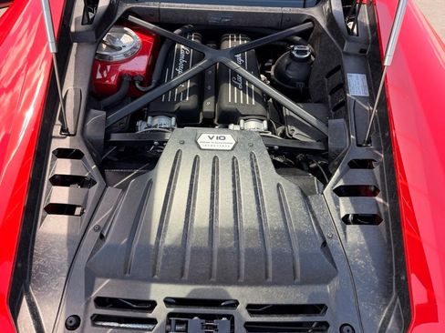 Used 2017 Lamborghini Huracan LP 610-4 AWD/4WD image 21