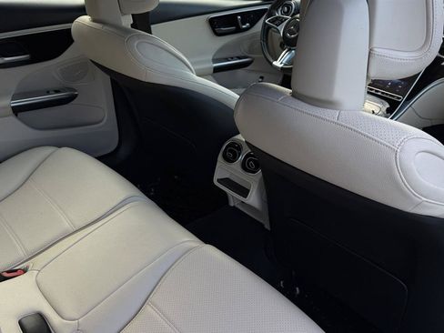 Used 2023 Mercedes-Benz C 300 4MATIC Sedan w/ Exclusive Trim Package image 37