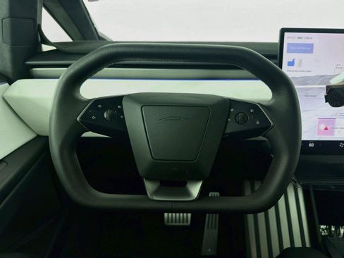 Used 2024 Tesla Cybertruck AWD Crew Cab image 10
