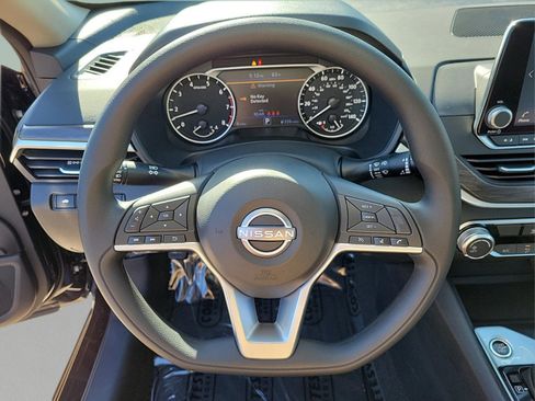 New 2025 Nissan Altima 2.5 SV image 23