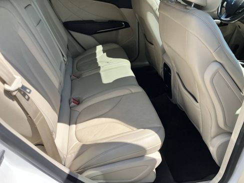 Used 2017 Lincoln MKC Reserve AWD/4WD image 21