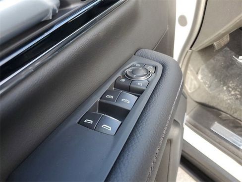 New 2026 GMC Yukon XL Denali image 18