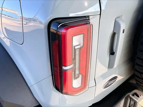 Used 2022 Ford Bronco Outer Banks w/ Sasquatch Package image 28