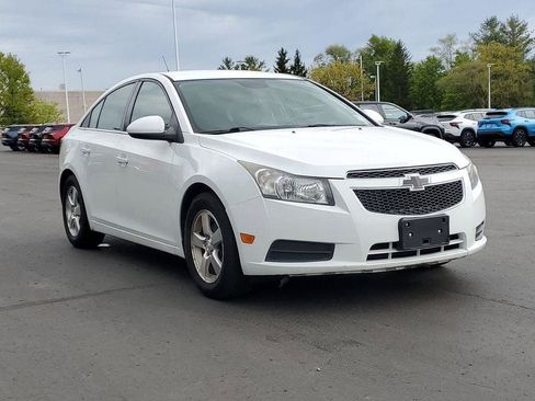 Used 2013 Chevrolet Cruze LT FWD image 2