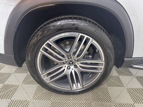 New 2026 Mercedes-Benz GLS 450 4MATIC image 9