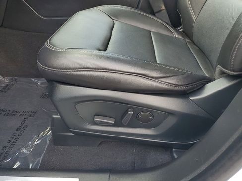 Used 2023 Ford Explorer Limited w/ Equipment Group 301A image 9