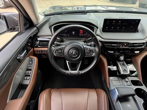 Used 2022 Acura MDX SH-AWD w/ Advance Package image 2