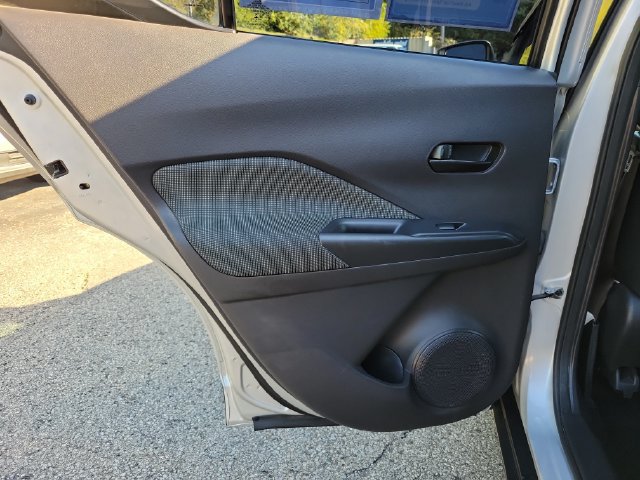 Used 2020 Nissan Kicks S FWD image 11