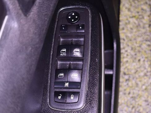 Used 2022 Chrysler 300 Touring w/ Sport Appearance Package RWD image 34