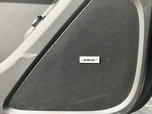 Used 2023 Chevrolet Traverse High Country image 15