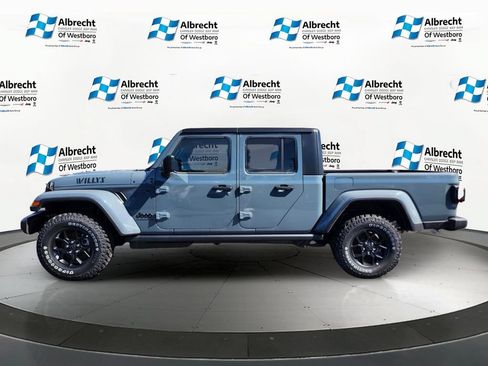 New 2026 Jeep Gladiator Sport AWD/4WD image 2