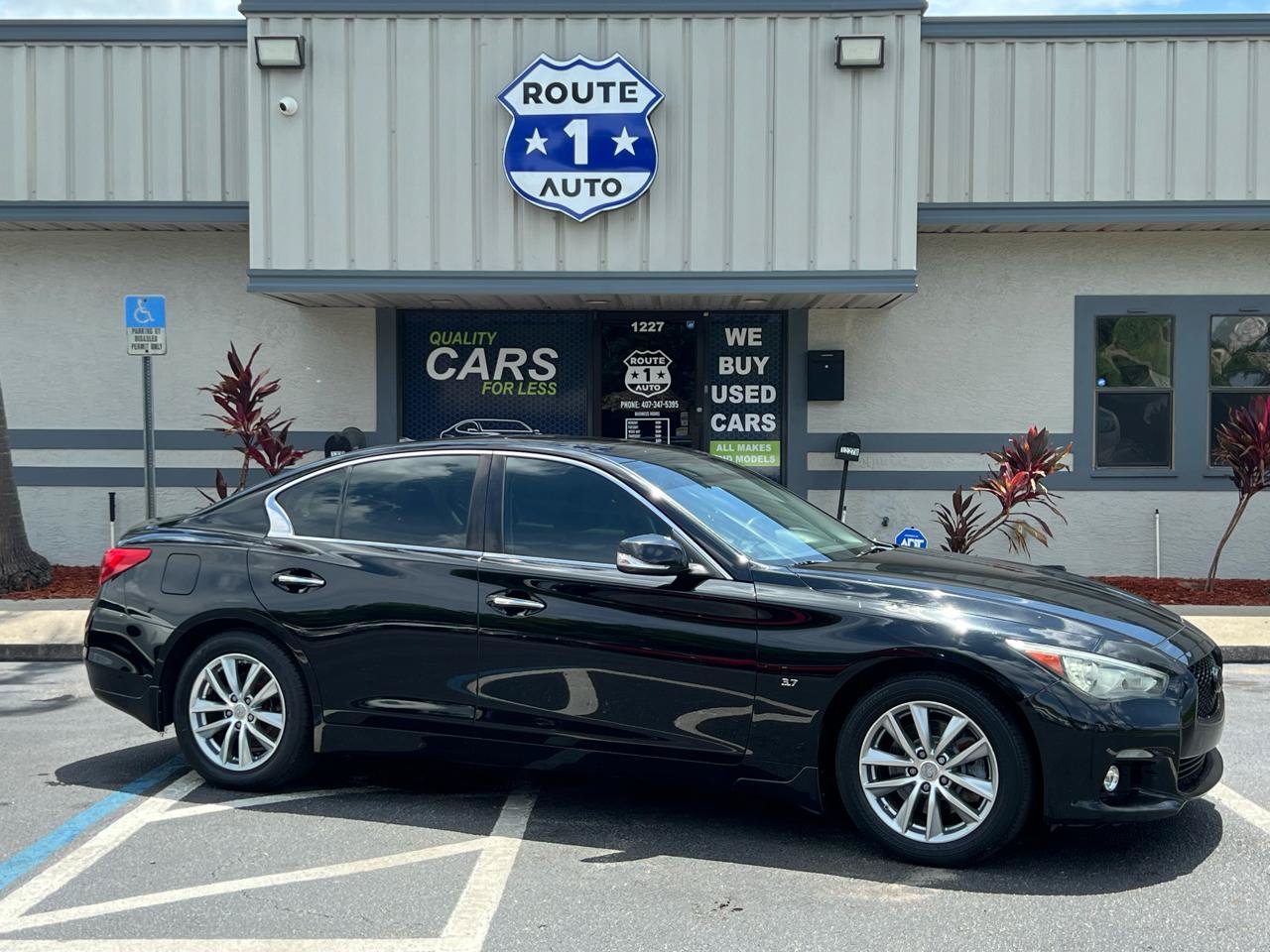 Used 2014 INFINITI Q50 AWD w/ Moonroof Package image 2