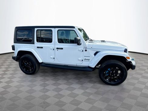 Used 2023 Jeep Wrangler Unlimited Sahara w/ Cold Weather Group AWD/4WD image 5