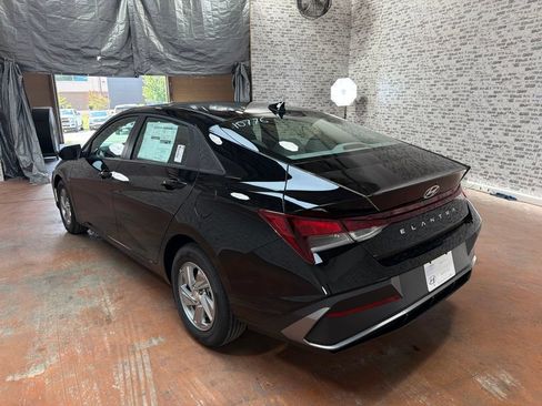 New 2026 Hyundai Elantra SE FWD image 5
