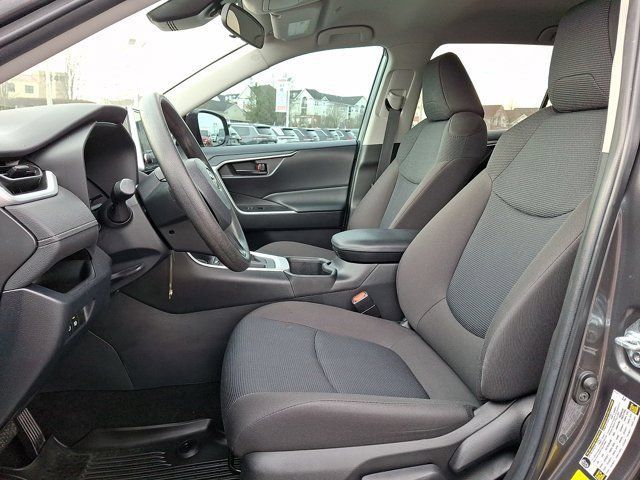 Used 2023 Toyota RAV4 LE FWD image 16