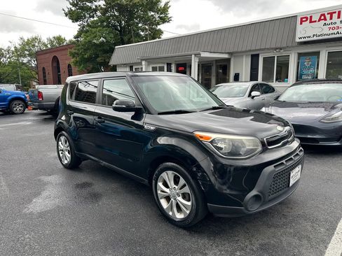 Used 2014 Kia Soul + w/ UVO w/Eservices Package FWD image 3