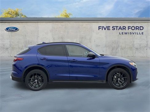 Used 2021 Alfa Romeo Stelvio Sprint w/ Nero Edizione image 4
