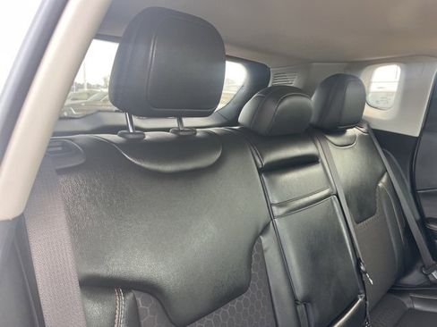 Used 2019 Jeep Compass Latitude image 45