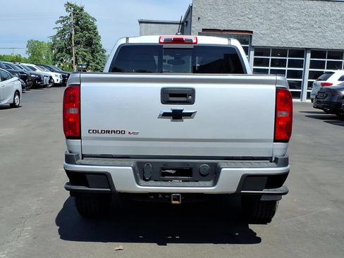 Used 2018 Chevrolet Colorado LT w/ Redline Special Edition AWD/4WD image 14